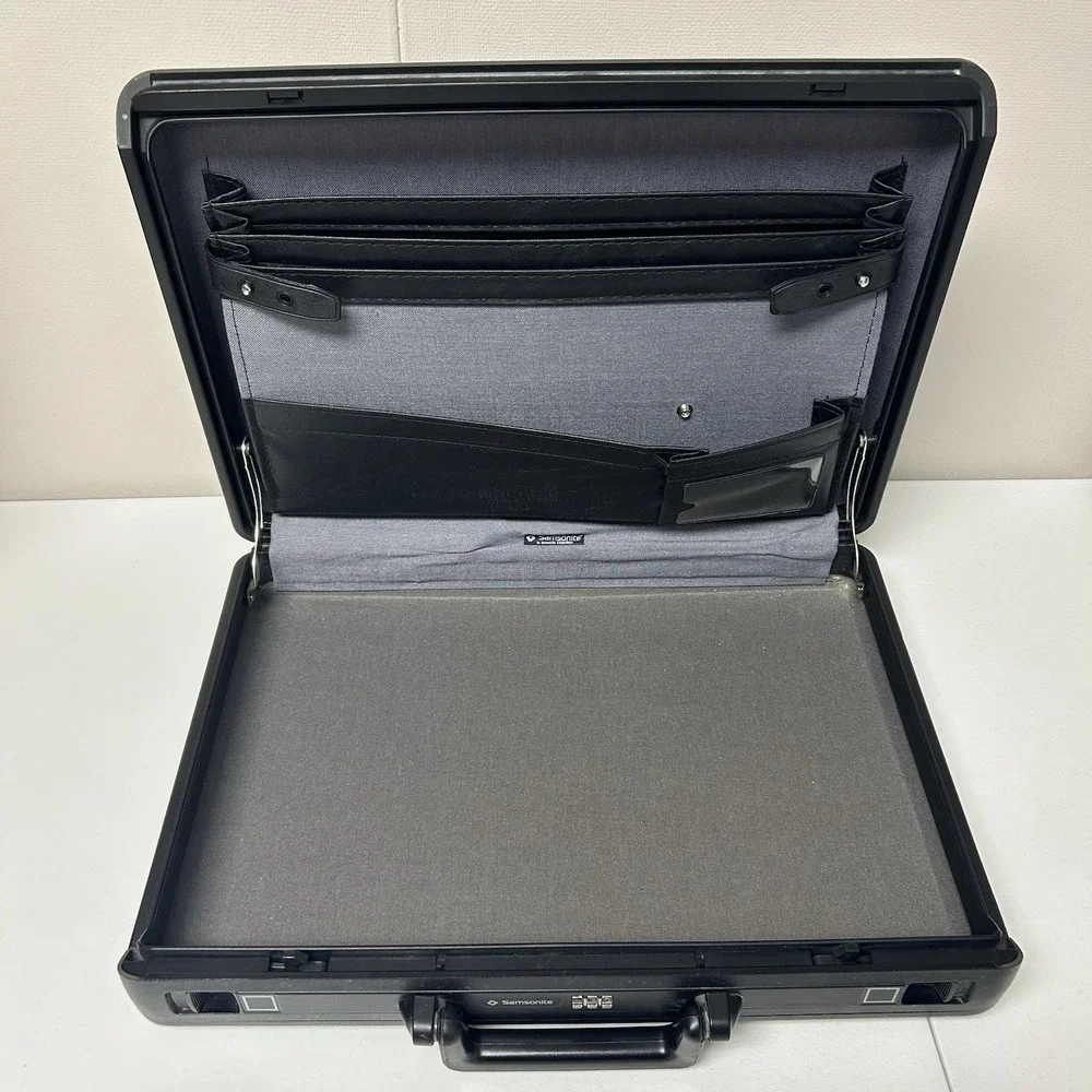 Vintage Samsonite Omega GL Briefcase Gray Hard Clamshell Combo Lock Locking